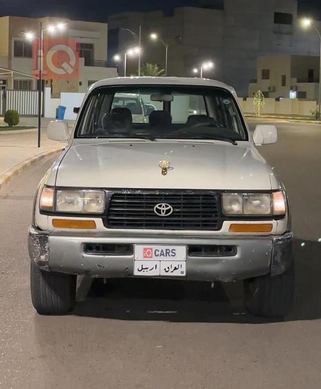 تۆیۆتا لاند کروزەر